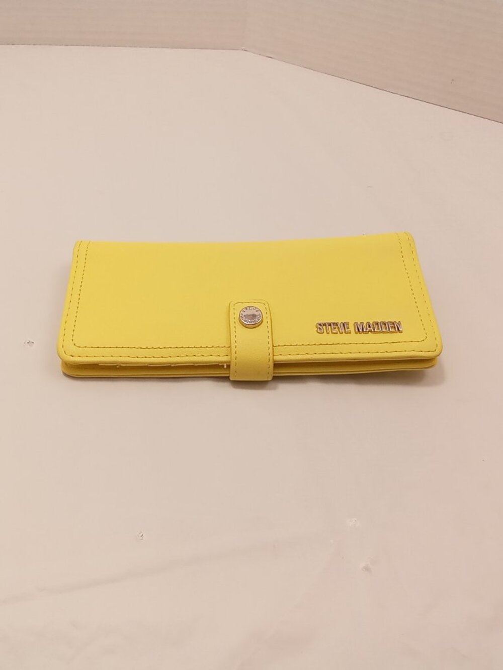 Steve Madden Yellow Slim Bifold Continental Flap Wallet Long Card Organizer